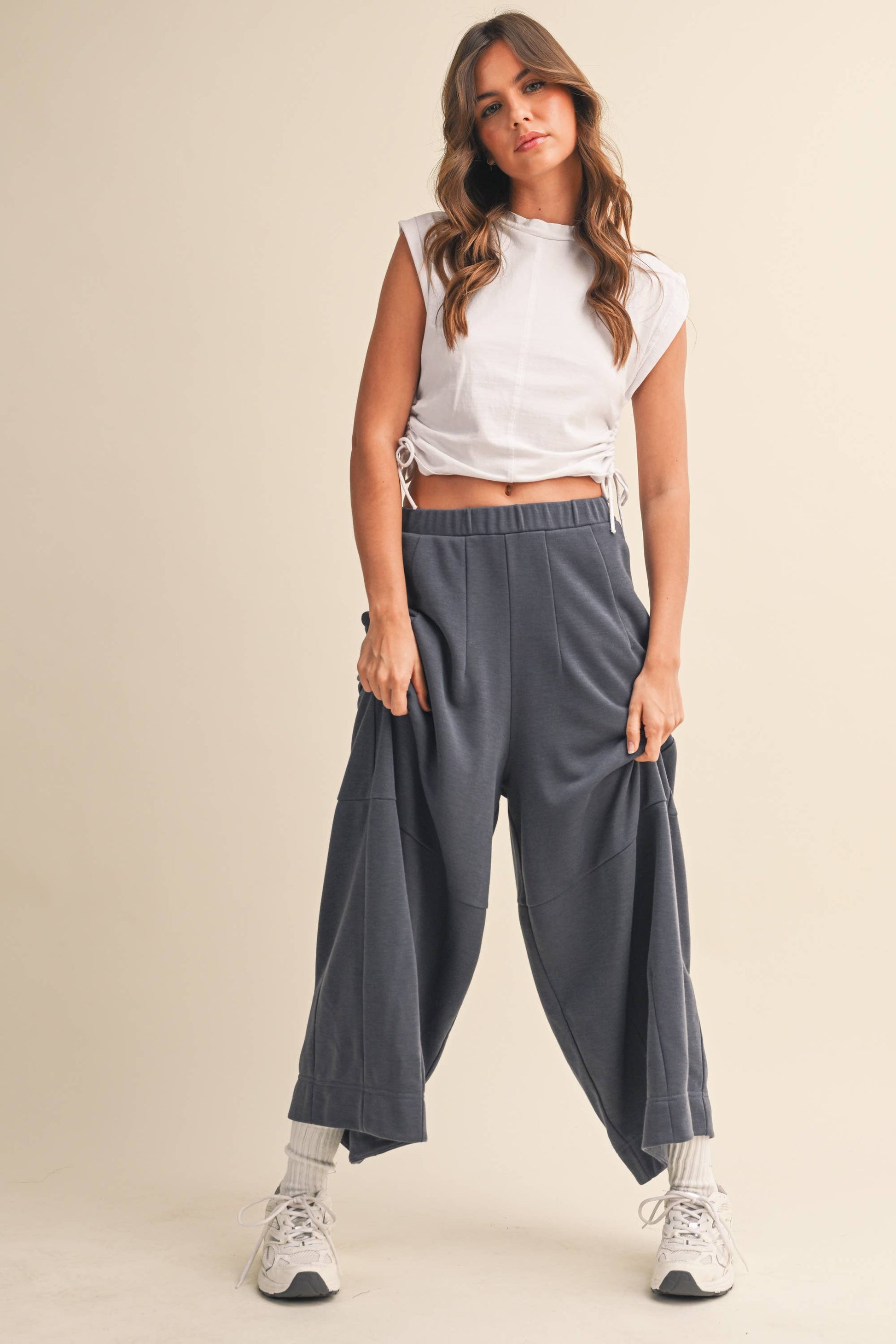 WIDE LEG RELAXED FIT SWEATPANTS WITH SIDE POCKETS