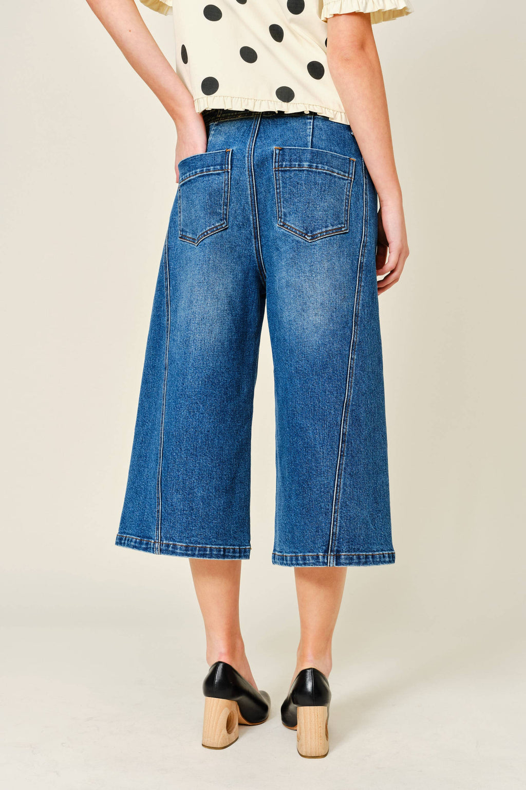 SIDE LINE BERMUDA BARREL SHORTS