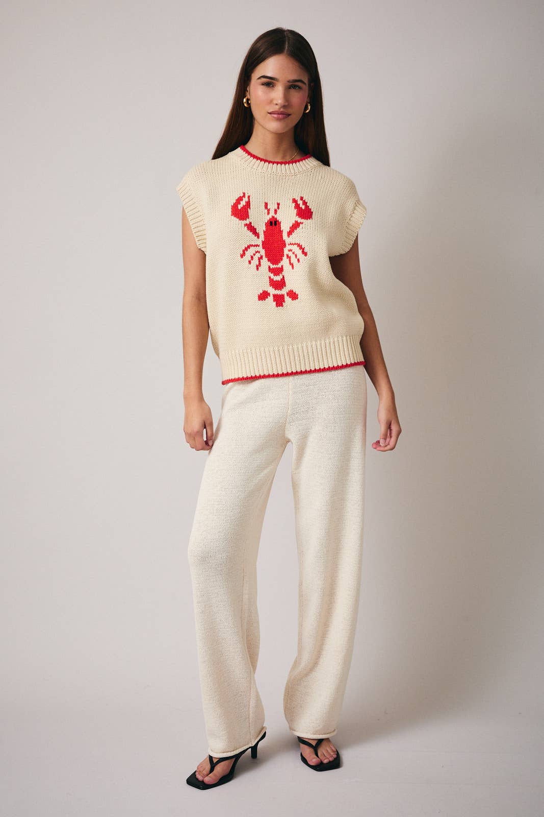 WIDE HIGH NECK SLEEVELESS "LOBSTER" SWEATER