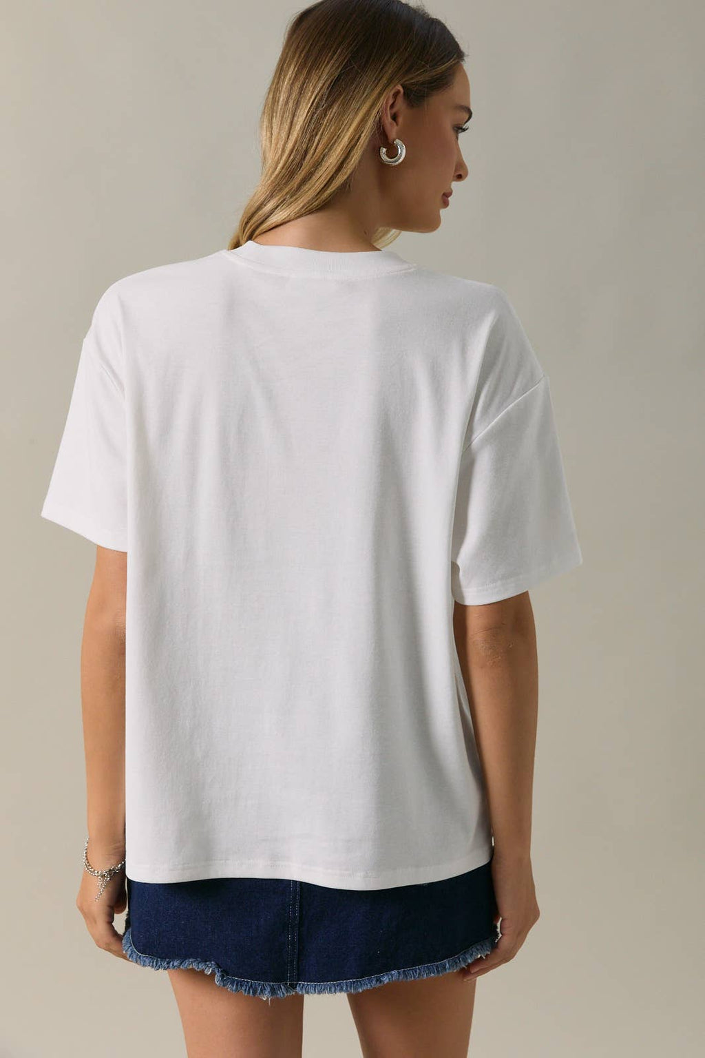 ROUND NECK HALF SLEEVE SHELL CROCHET PATCHED T-SHIRT