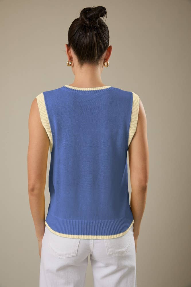 ROUND NECK 'FISH' GRAPHIC SWEATER VEST