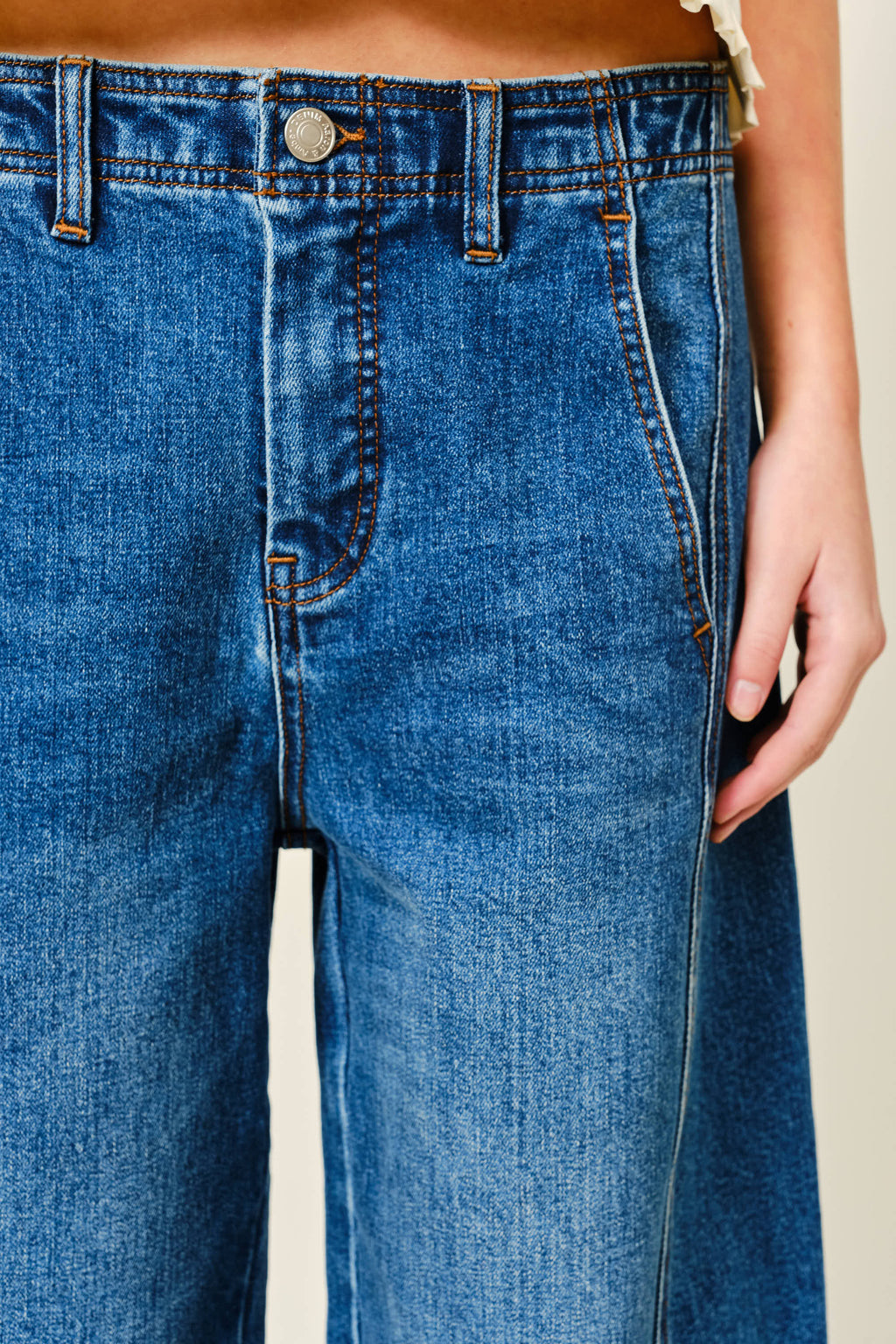 SIDE LINE BERMUDA BARREL SHORTS