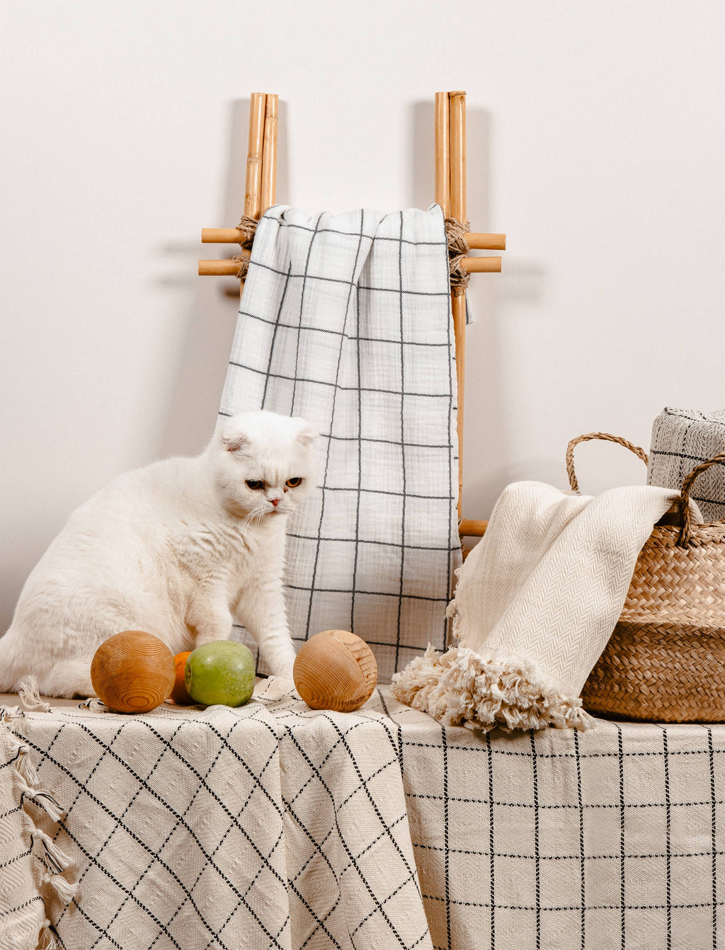 Cream Checkered Farmhouse Throw Blanket & Bedspread