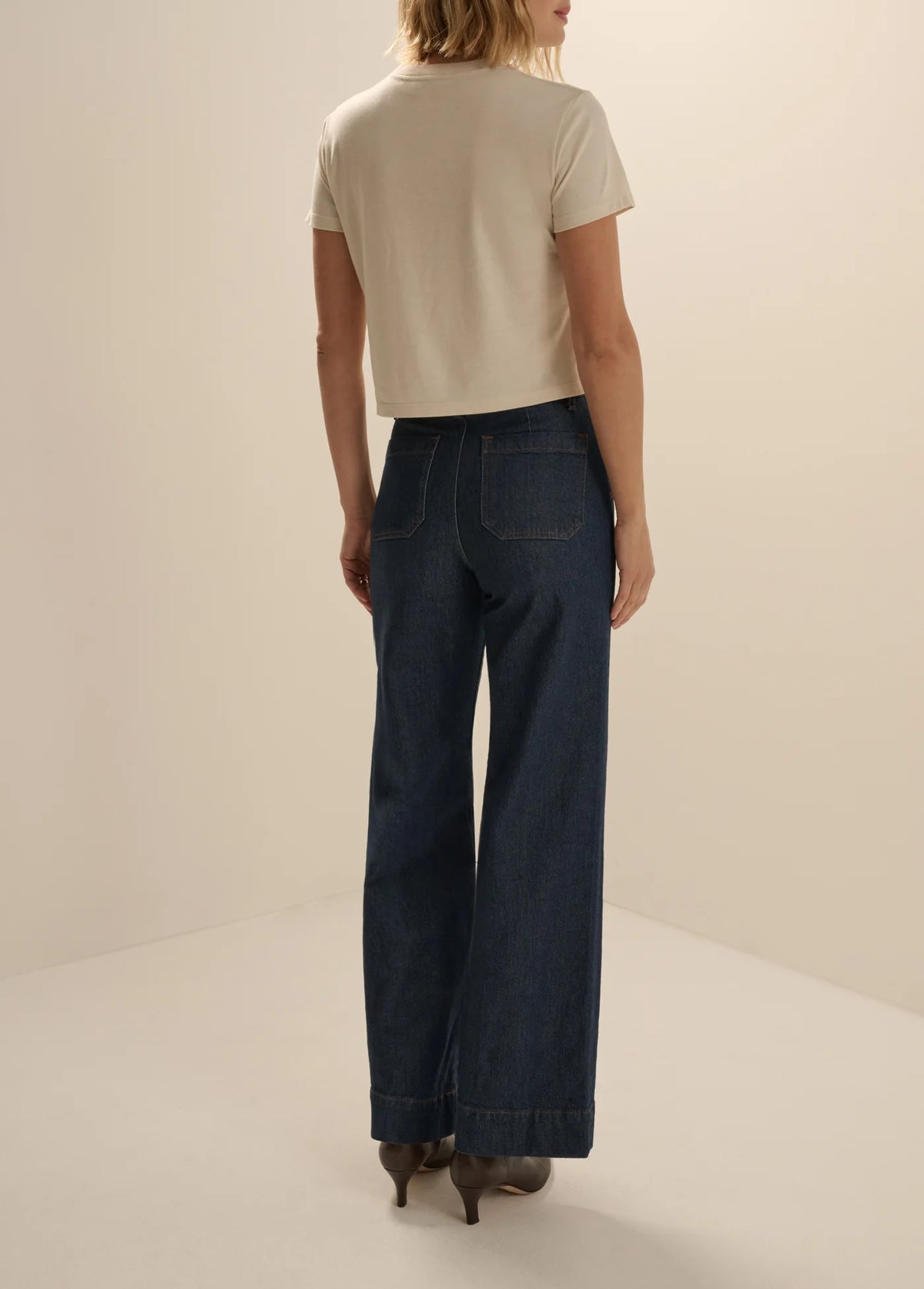 Favorite Daughter The Cropped Signature Tee