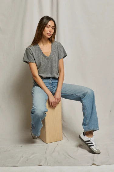 HENDRIX cotton boxy v neck tee