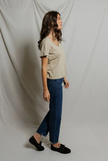 HENDRIX cotton boxy v neck tee