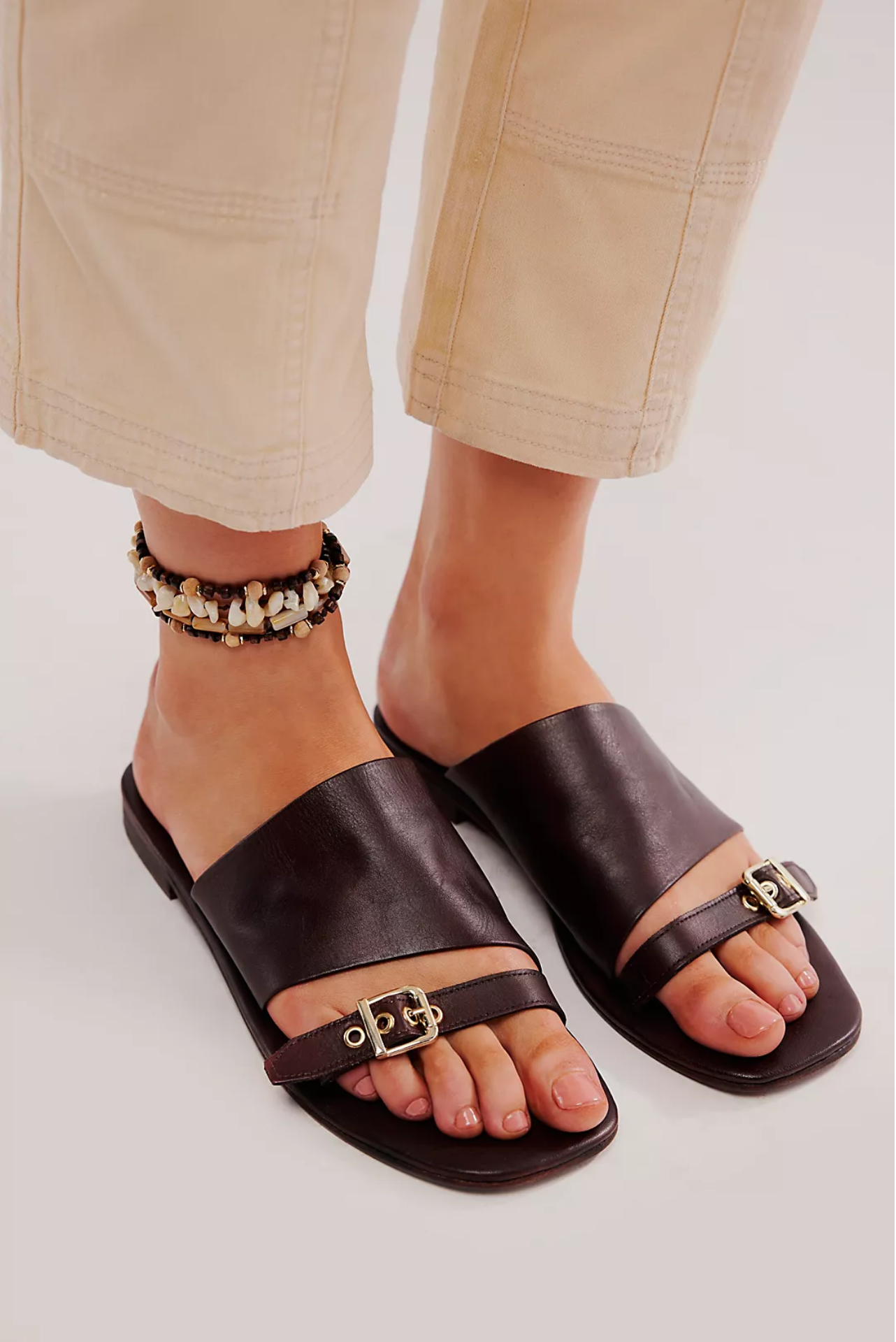 Mila Minimal Flat Sandal